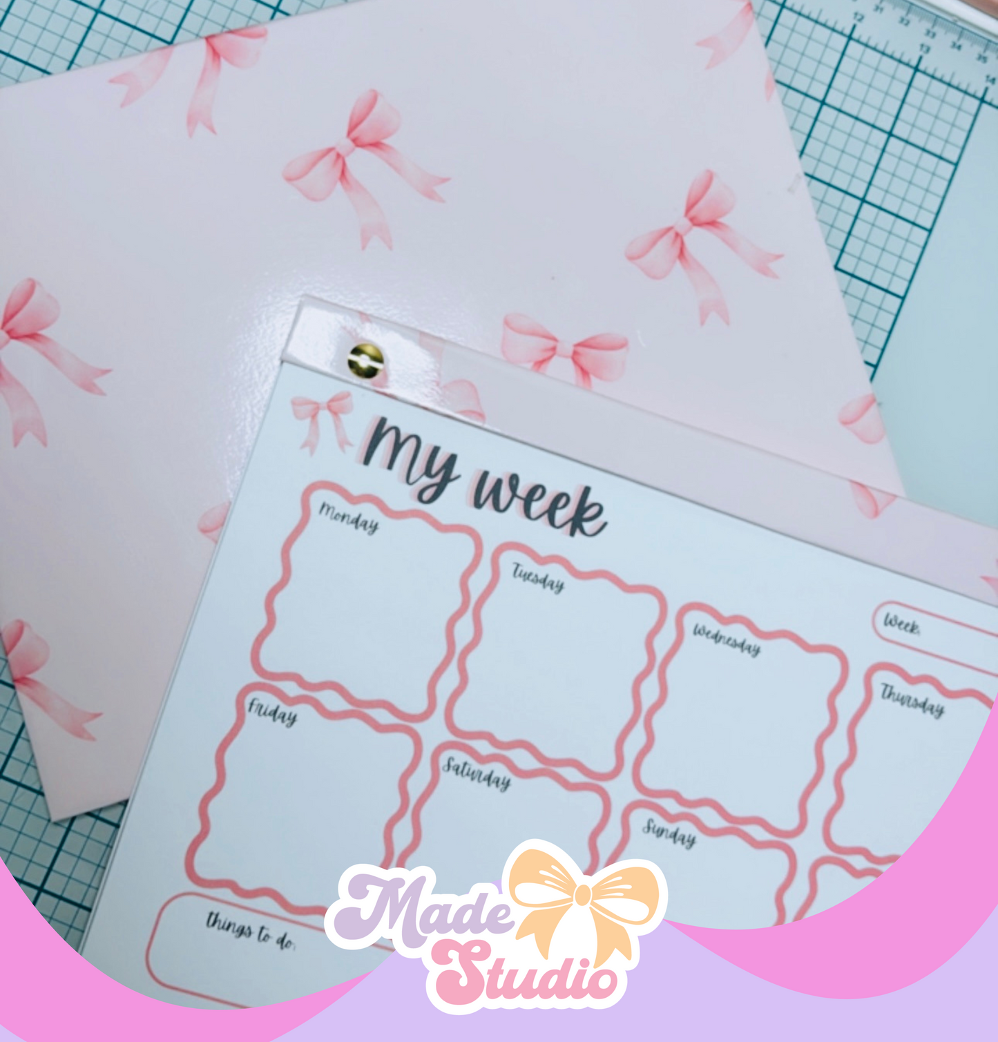 Cute Pink Bow Weekly Planner