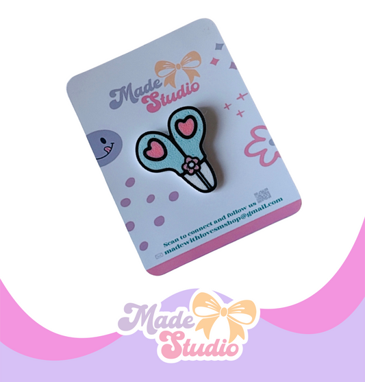 3D KAWAII PIN SCISSORS
